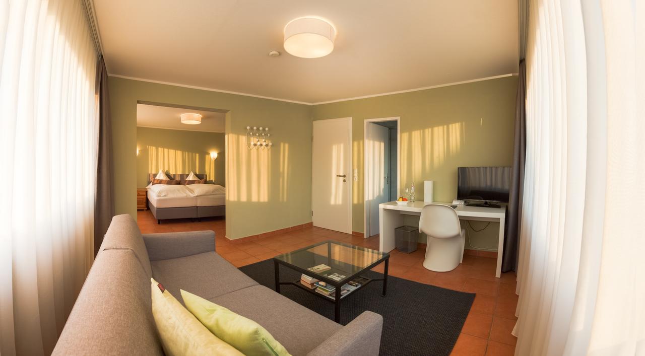 Hotel Fiori Bad Soden-Salmünster エクステリア 写真